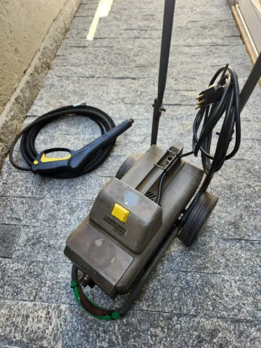 Máquina de alta pressão Karcher HD 585 220V