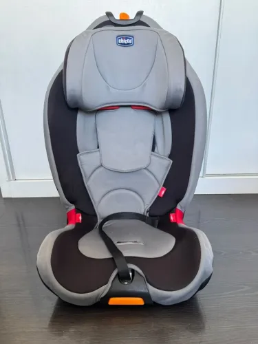 Cadeirinha de Carro Chicco - Grupos 1/2/3 - Excelente Estado