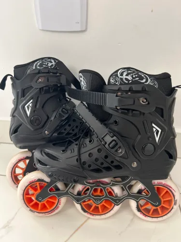 Patins 3 Rodas semi novo Profissional