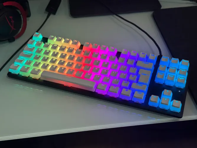Teclado gamer Hyperx Alloy Origins Core