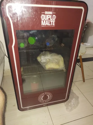 Frigobar semi-novo