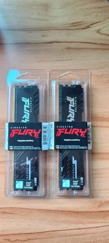 Memória DDR4 Kingston Fury SuperFrame, 2x8 GB