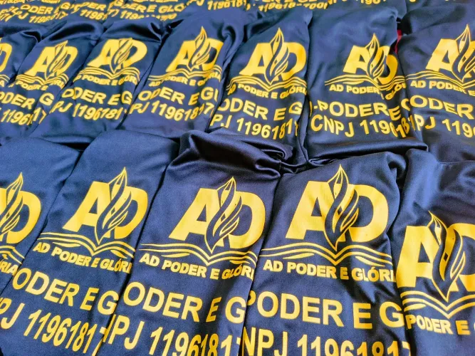 Capa de encosto de cadeiras personalizada.