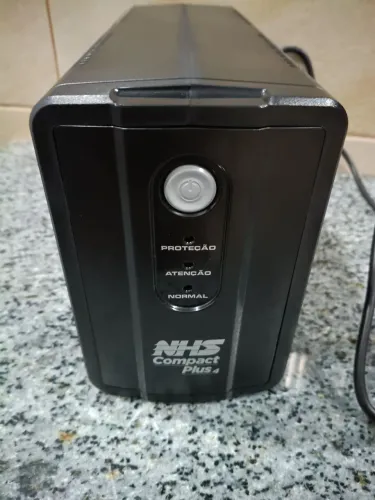 Vendo Nobreak NHS Compact Plus 4 90.D1.B01500 Entrada Bivolt Saída 120V (1500VA/2b.7Ah).