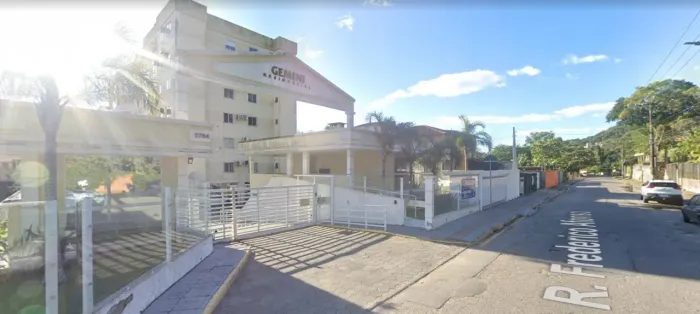 Alugo apartamento 