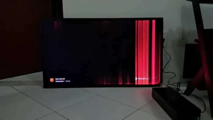 TV Samsung The Frame 43" QN43LS03BAGXZD (mod. 2022) PAINEL C/ DEFEITO