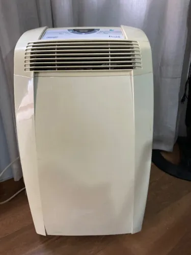 Ar condicionado Pinguino PAC C100 portátil