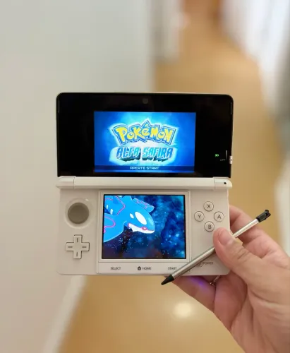Nintendo 3ds branco + muitos jogos como Pokémon
