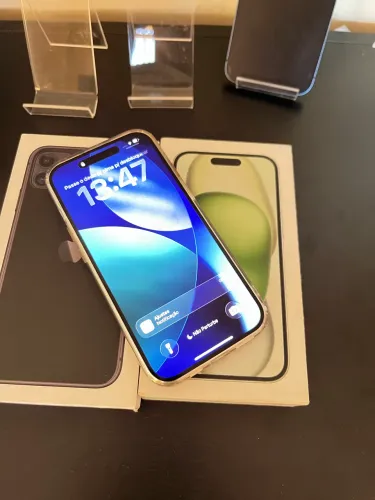 Iphone 15 em excelente estado, bateria em 83