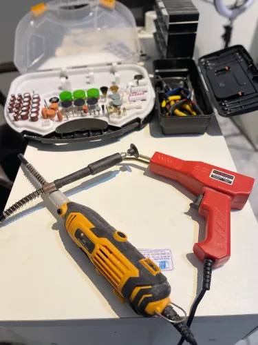Vende-se kit ferramentas para concertar óculos