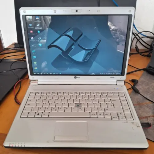 Notebook LG R410 Funcionando