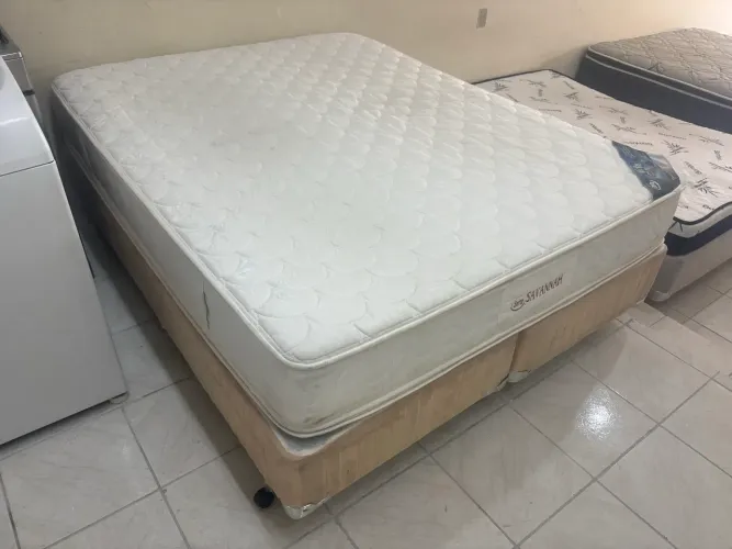 Cama box de casal Queen , cama Queen 