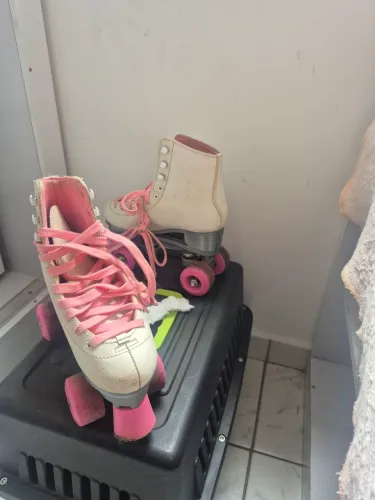 Patins Quad Retrô Branco e Rosa - Tamanho 35 (Pouco Uso)