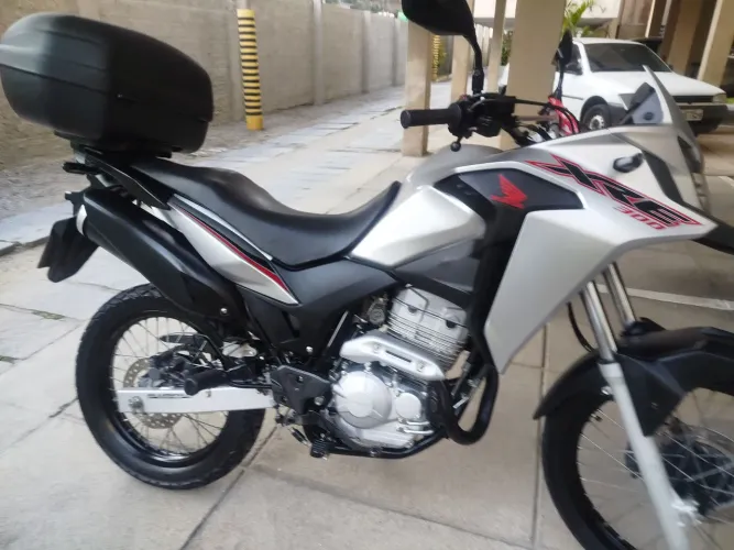 XRE 300 IMPECÁVEL