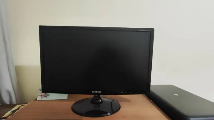 Monitor/Tv Samsung Preto - Ótimo Custo-Benefício