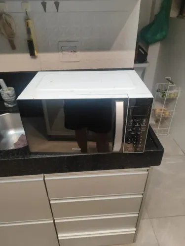 Micro-ondas Philco 26 Litros Branco Espelhado PMO26EB - 110V