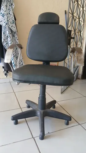 Cadeira de barbearia seminovo com boas condições