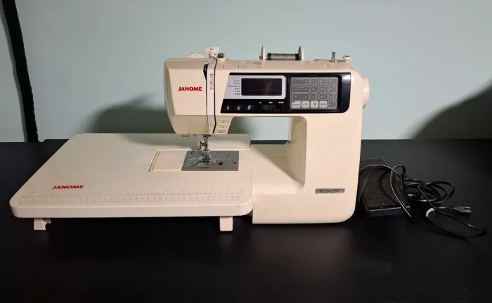Máquina de Costura JANOME 4120 QDC