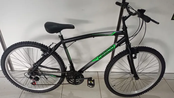 Bicicleta aro 26 com marcha. nova