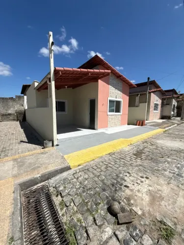 Oferta!! Casa em Condominio 2/4 Localizada No Bairro Parque dos Ipês, em São Gonçalo do Am