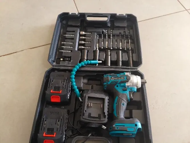 Parafusadeira Furadeira Portatil Sem Fio 48v 1/2'' 2 c/ 2 baterias maleta KIT
