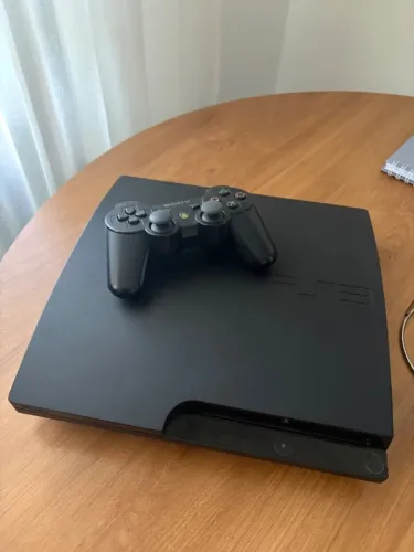 PlayStation 3 dois controles originais desbloqueado