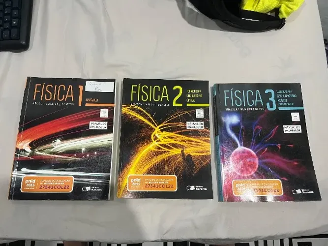 Coleção Física Newton, Helou e Gualter