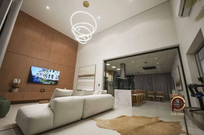 Casa com 4 quartos à venda, 250 m² por R$ 3.290.000 - Alphaville Nova Esplanada 3 - Votora