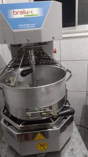 Maquina de fazer Massa