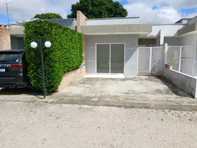 Vendo casa térrea em condomínio fechado!