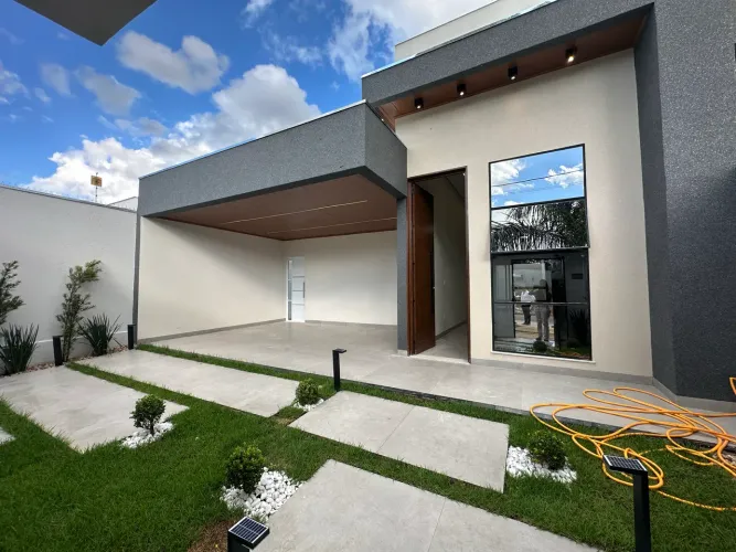 Casa a venda no Bairro Reserva Real