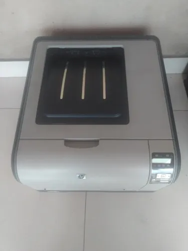 Impressora color a laserjet Hp cp1515n