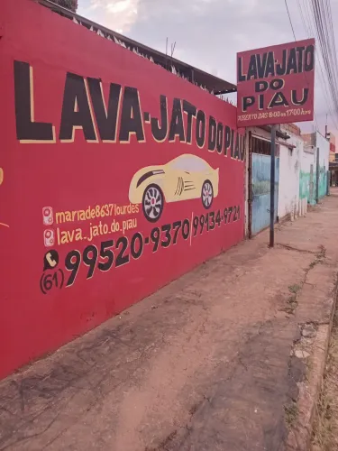 Procuro interneiro com experiência.