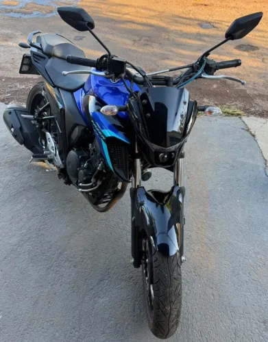 Fazer fz25 250 cilindrada. Moto tá como zero km