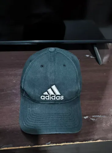 Boné Adidas preto ORIGINAL