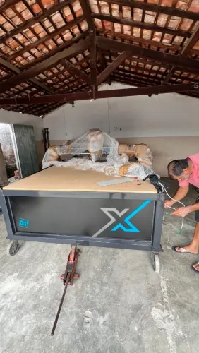 Vende-se Maquina CNC semi-nova