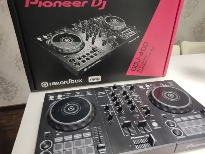 DDJ400 Pioner Excelente estado na Caixa - Pouco uso