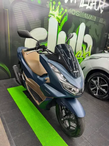 PCX 160 DLX 2023
