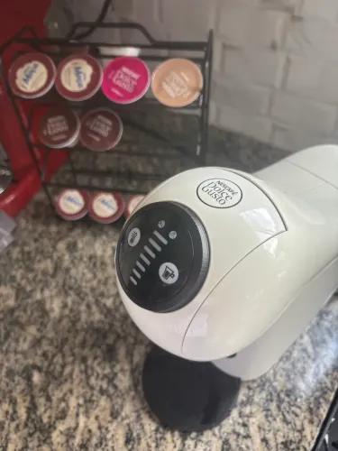 MÁQUINA DE CAFÉ DOLCE GUSTO ARNO + CÁPSULAS + SUPORTE ORGANIZADOR