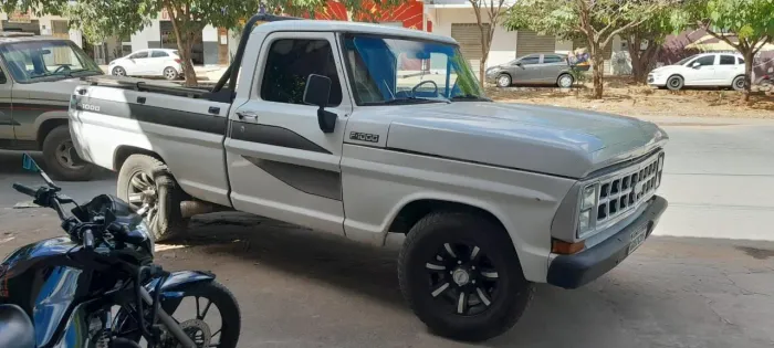 Ford F-1000 Super CE 4.9i / 3.6 2022