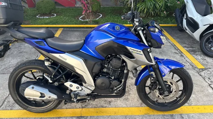 Vendo FZ25 2019 zerada!!