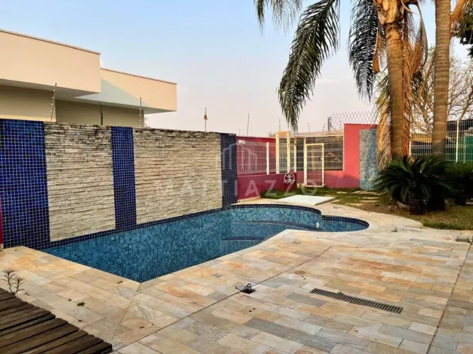 Casa à venda com 04 dormitórios, no Portal de São Clemente em Limeira/SP.
