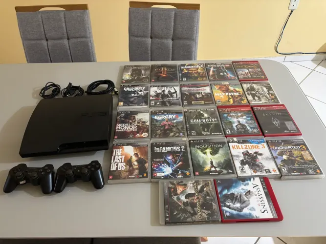 PS3 com 20 jogos