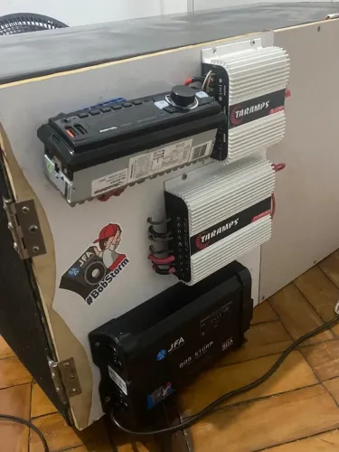 Caixa de som automotiva residencial ou pra carro