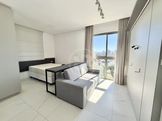 Loft Mobiliado com 36m², Sacada com Churrasqueira e 1 Vaga, para Alugar no Victor Konder e