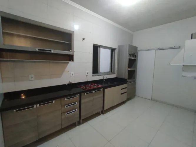 ? ? APARTAMENTO À VENDA - CENTRO DE NOVA MUTUM/MT