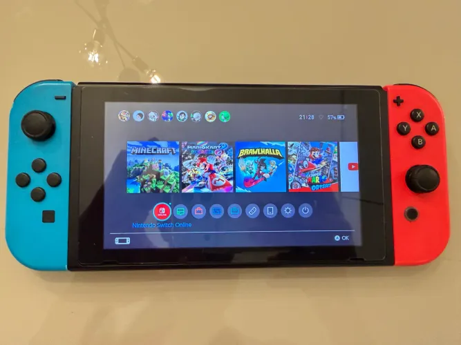 Nintendo Switch + acessórios