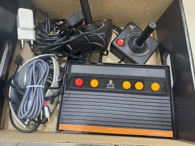 Videogame Atari em perfeito estado