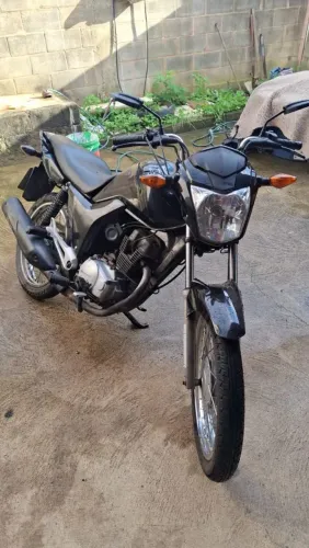Vendo start 150 , 2015