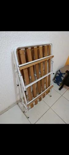 Cama portátil dobrável
